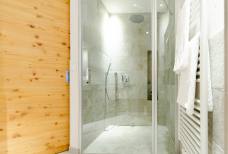 Badezimmer 221