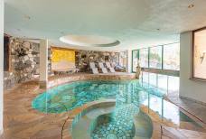 Naturhotel Lüsnerhof - Felsenbad und Ruheraum