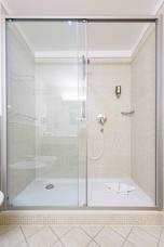 Hotel Schwarzer Adler - WC 214