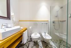 Hotel Spanglwirt - Badezimmer 102