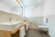 Alphotel Stocker - Bagno camera 227