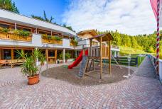 Hotel Schwarzenbach - Kinderspielplatz