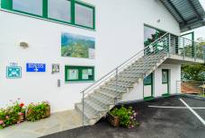 Treppe zum Haupteingang