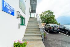 Treppe zum Haupteingang