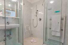 Badezimmer 305