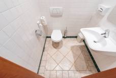 Toilette im Wellnessbereich