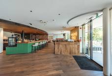 Ganis Resort - Bar und Aufenthaltsbereiche