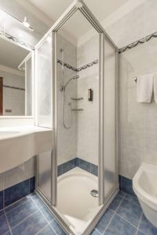 Hotel Tschurtschenthaler - Bagno della camera 15