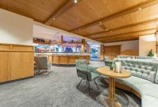 Hotel Montis - Bar und Terrasse