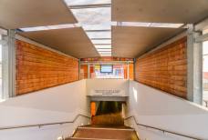 Bahnhof Meran: Treppen zur Unterführung