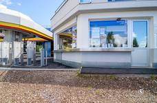 Kabinenbahn Ruis - Stufe vor dem Kassenbereich