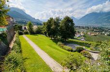 Lido Scena - Rampa che porta al giardino e alla piscina