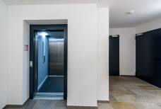 Hotel Tirler - Fahrstuhl Zimmer
