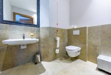 Alpiana SPA - Locali igienici piscina coperta