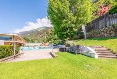 Schwimmbad Schlanders - Garten und Liegewiese