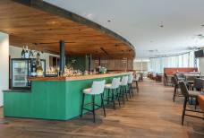 Ganis Resort - Bar und Aufenthaltsbereiche