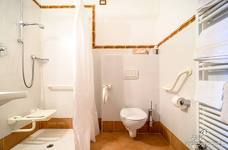 Garni Appartement Gartenheim - Bad im Doppelzimmer