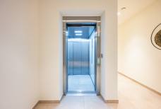 Hotel Kolping - Fahrstuhl Wellnessbereich