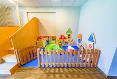 Alpiana Resort - Kinderspielraum und Kinderspielplatz